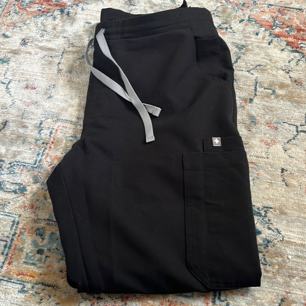 Figs technical collection black scrub bottoms